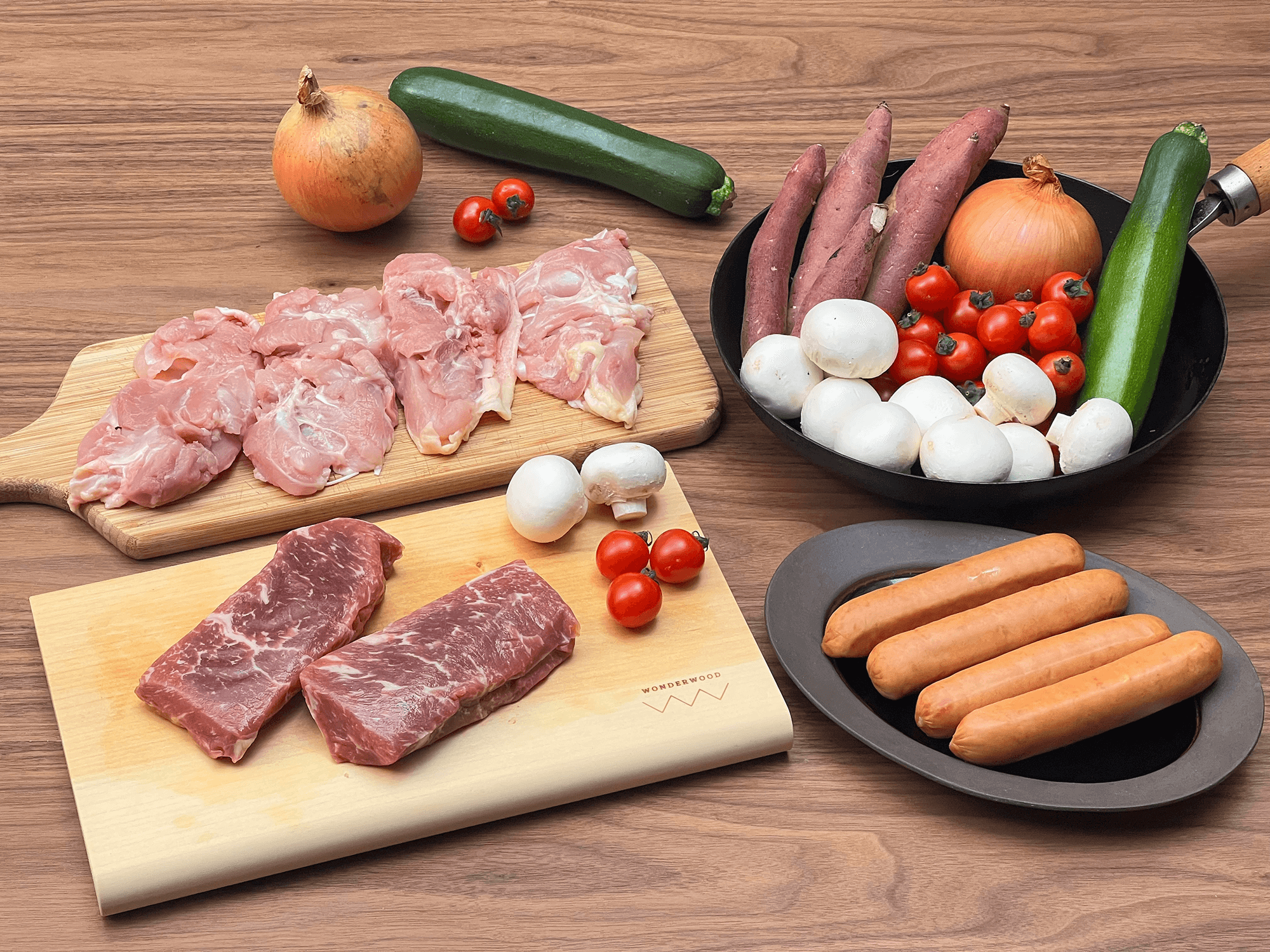 上質なタンパク質と脂質が口の中に広がっていく喜びで涎が止めどなく溢れてきます。こだわりの国産肉のセットを一口一口、一噛み一噛みお楽しみください。