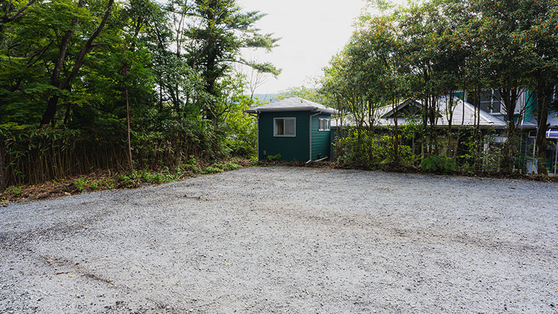 テントサイトL区画には共有スペースを設けております。花火やレンタルプールなどをご利用頂けます。ご使用の際は一言お声掛けください。